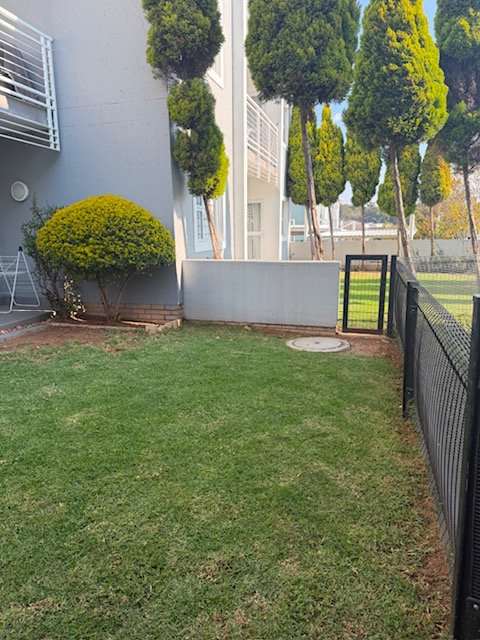 To Let 1 Bedroom Property for Rent in Paulshof Gauteng