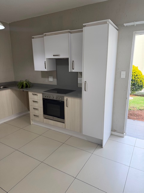 To Let 1 Bedroom Property for Rent in Paulshof Gauteng