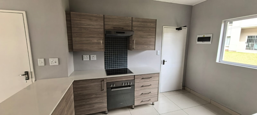 To Let 2 Bedroom Property for Rent in Blue Hills Gauteng
