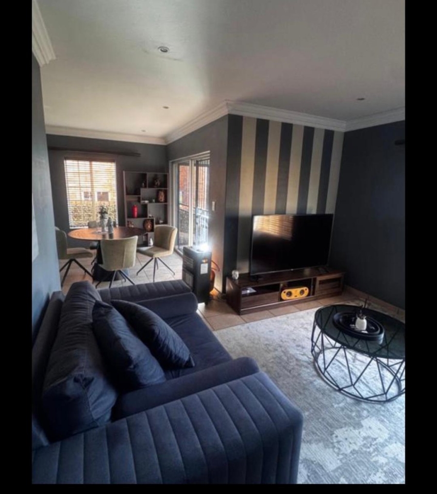 To Let 3 Bedroom Property for Rent in Rooihuiskraal Gauteng