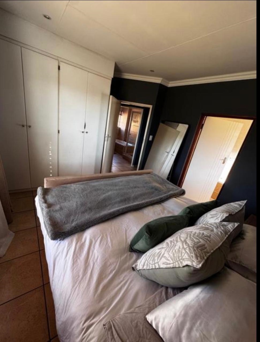 To Let 3 Bedroom Property for Rent in Rooihuiskraal Gauteng