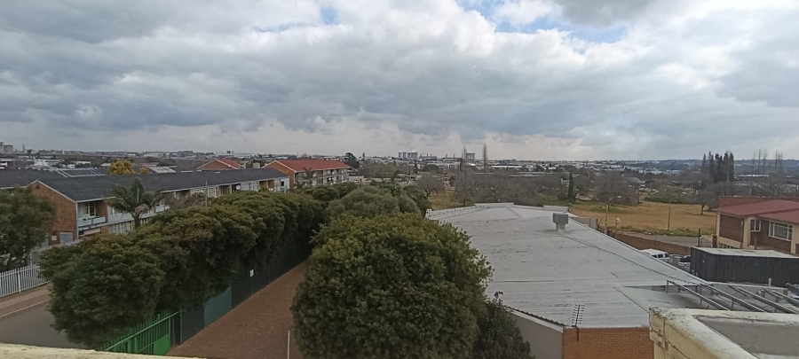 Commercial Property for Sale in Rhodesfield Gauteng