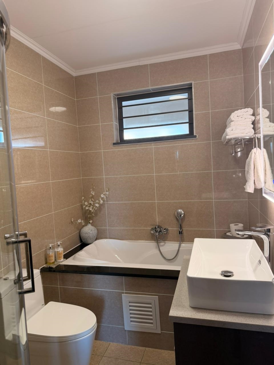 To Let 2 Bedroom Property for Rent in Blue Hills Gauteng