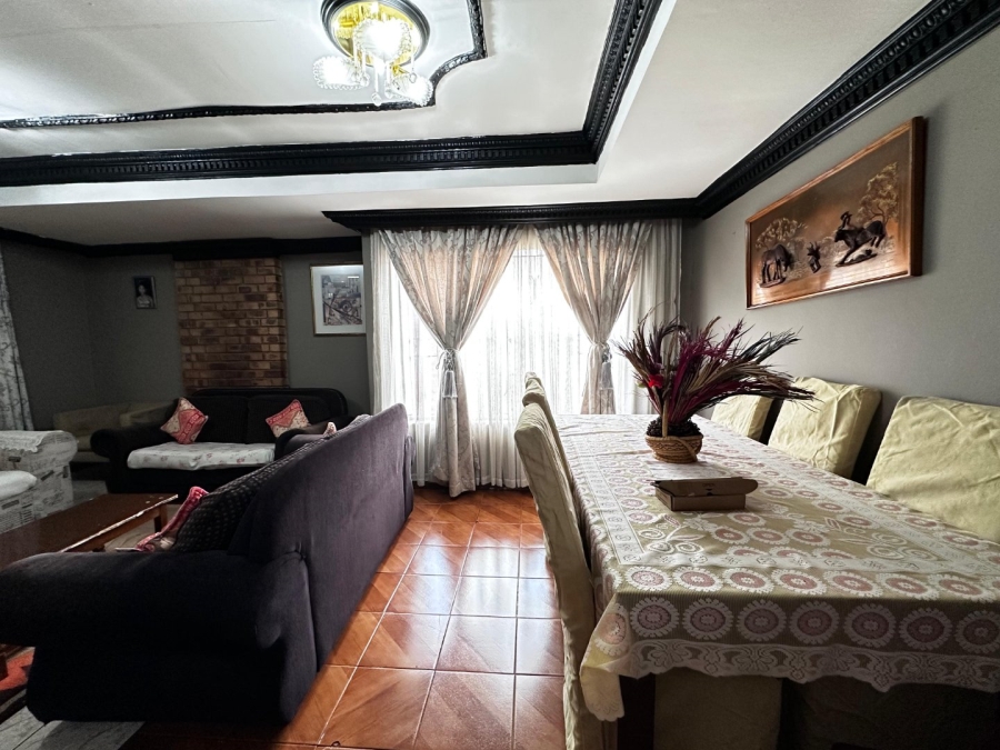 2 Bedroom Property for Sale in Protea North Gauteng