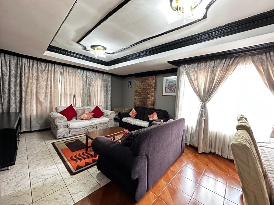 2 Bedroom Property for Sale in Protea North Gauteng