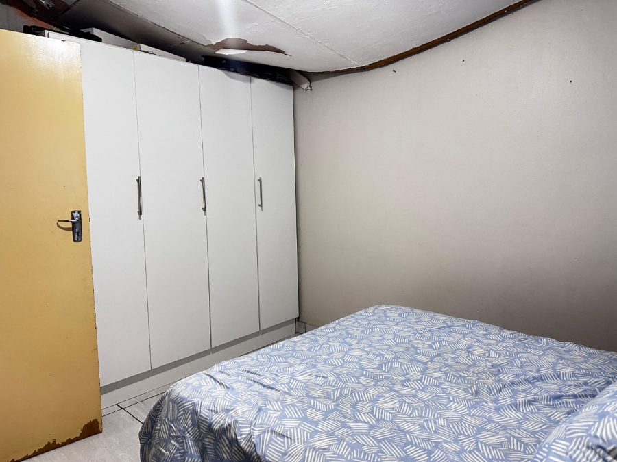 2 Bedroom Property for Sale in Protea North Gauteng