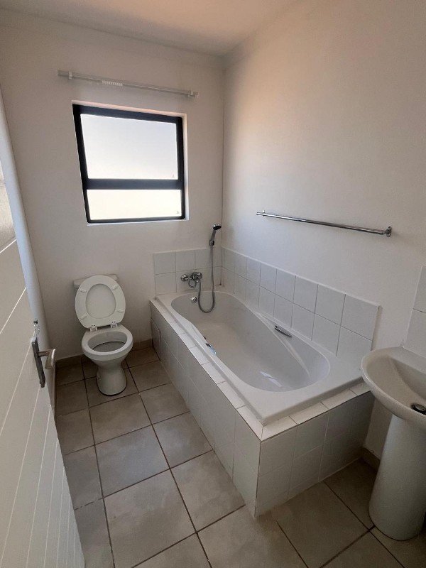3 Bedroom Property for Sale in Windmill Park Gauteng