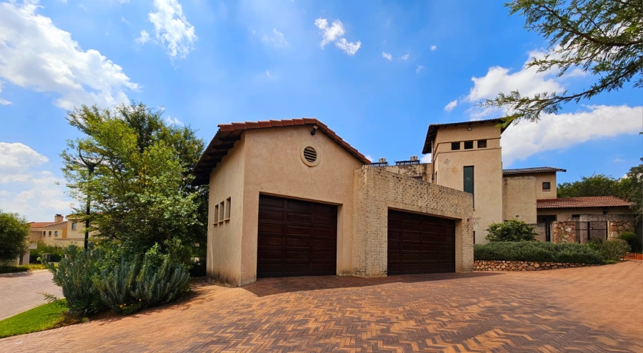 5 Bedroom Property for Sale in Avianto Estates Gauteng