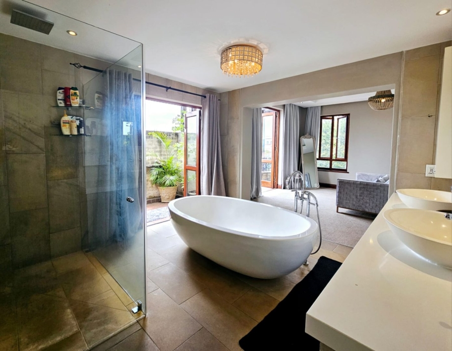 5 Bedroom Property for Sale in Avianto Estates Gauteng