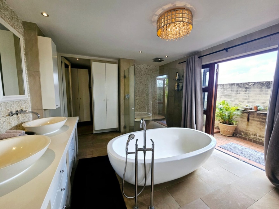 5 Bedroom Property for Sale in Avianto Estates Gauteng