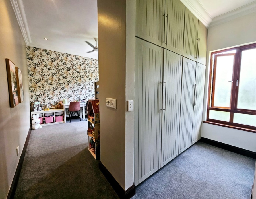 5 Bedroom Property for Sale in Avianto Estates Gauteng