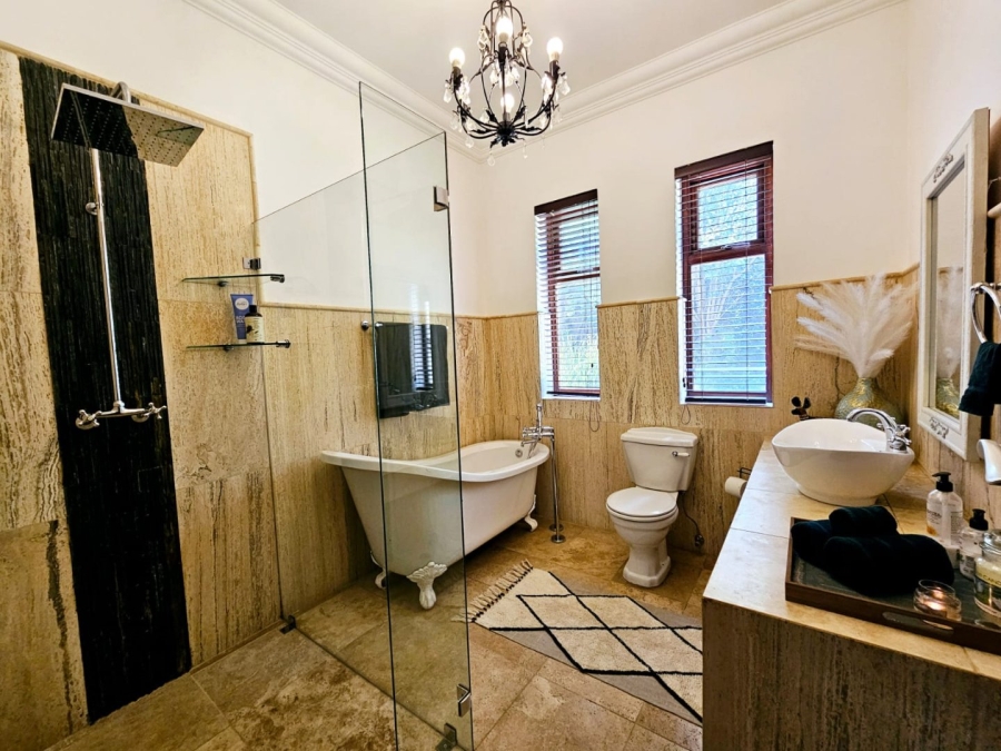 5 Bedroom Property for Sale in Avianto Estates Gauteng