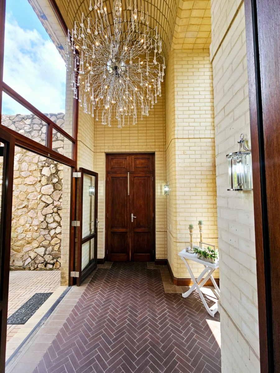 5 Bedroom Property for Sale in Avianto Estates Gauteng