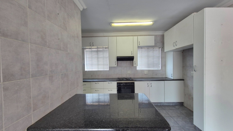 3 Bedroom Property for Sale in Vanderbijlpark SW 5 Gauteng