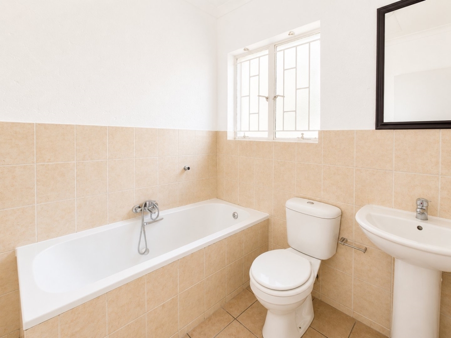 3 Bedroom Property for Sale in Greenstone Hill Gauteng
