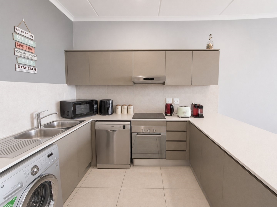 2 Bedroom Property for Sale in Greenstone Hill Gauteng