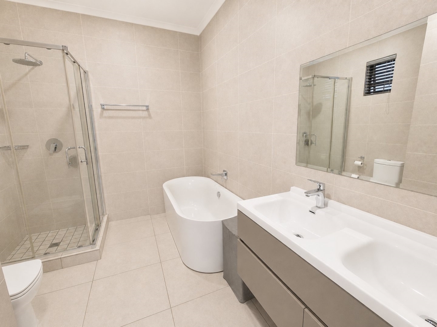2 Bedroom Property for Sale in Greenstone Hill Gauteng