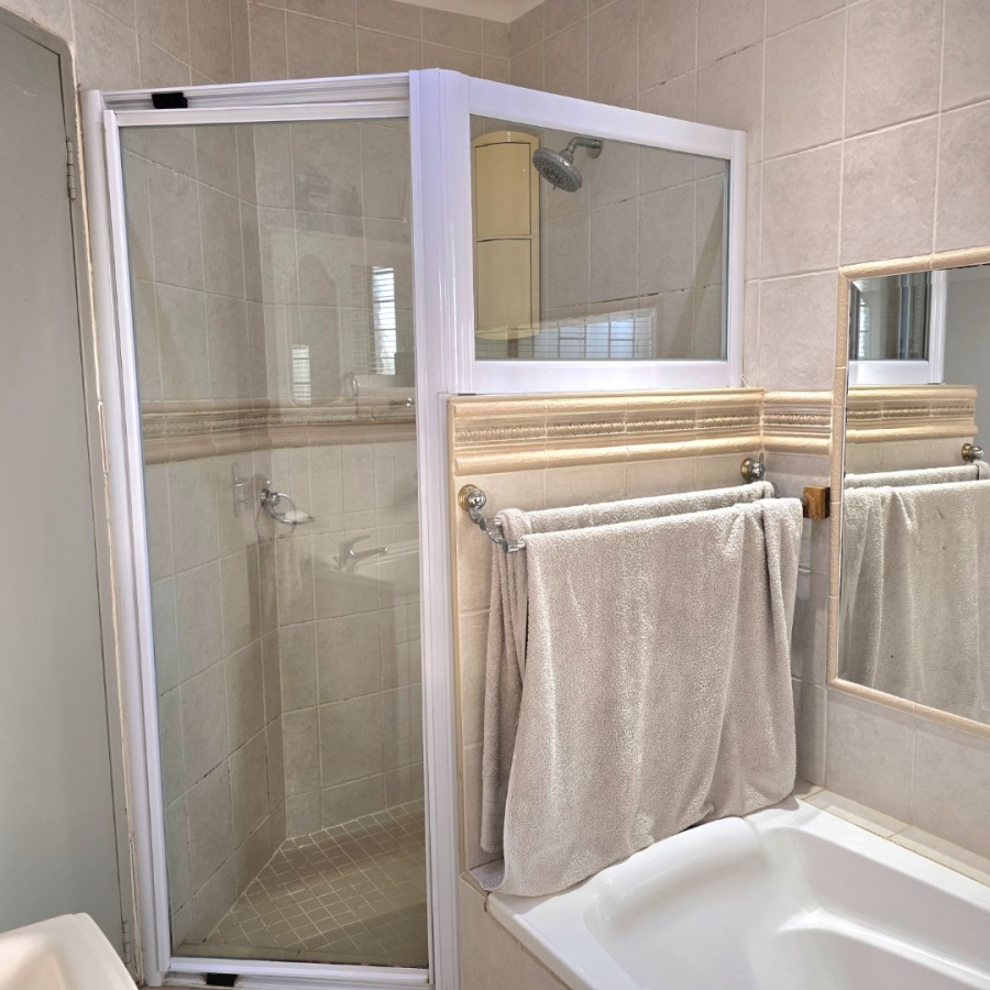 3 Bedroom Property for Sale in Faerie Glen Gauteng