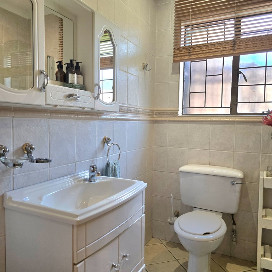 3 Bedroom Property for Sale in Faerie Glen Gauteng