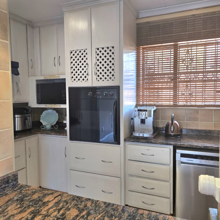 3 Bedroom Property for Sale in Faerie Glen Gauteng