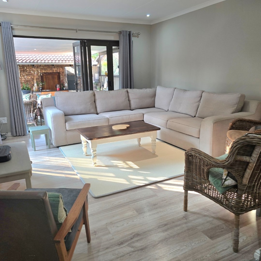 3 Bedroom Property for Sale in Faerie Glen Gauteng