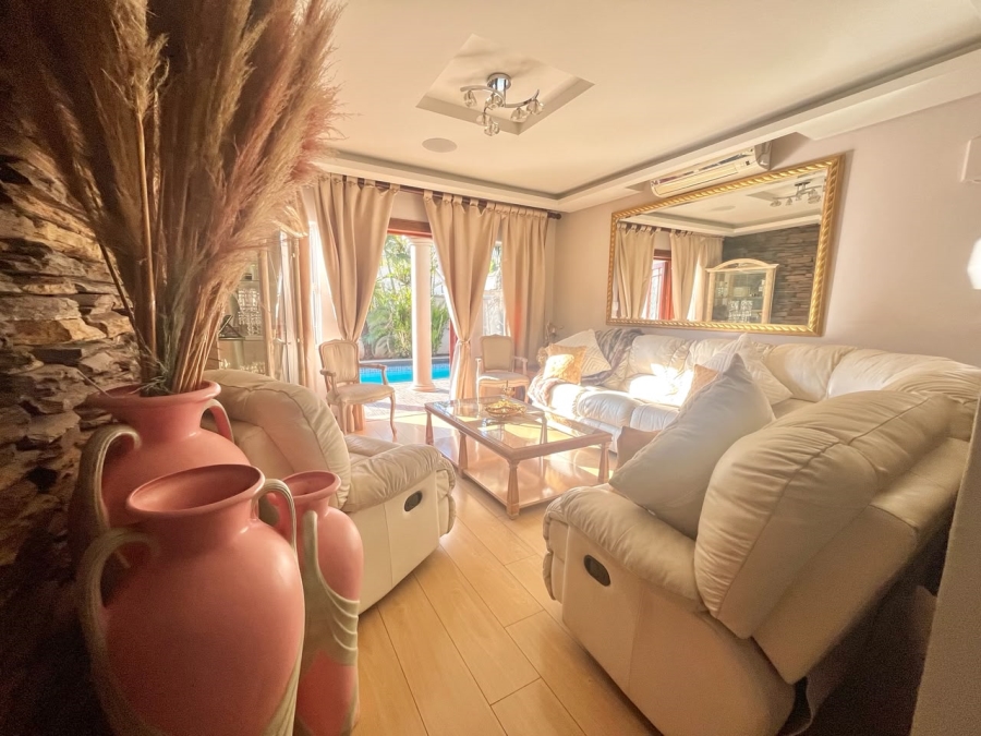 4 Bedroom Property for Sale in Raslouw Gauteng