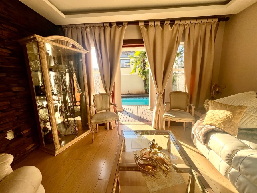 4 Bedroom Property for Sale in Raslouw Gauteng