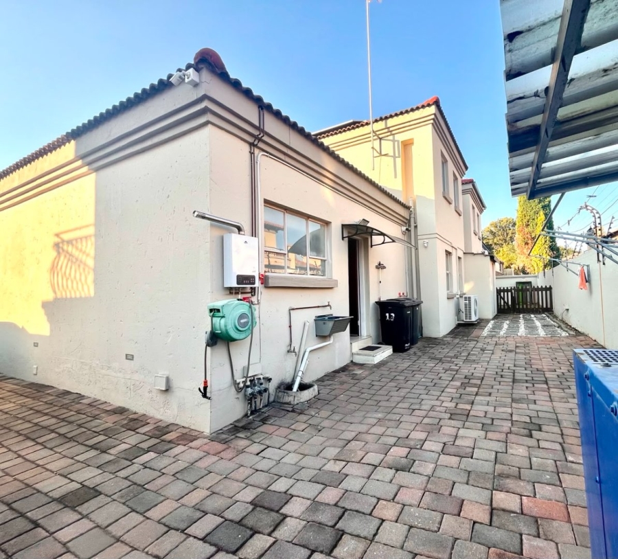 4 Bedroom Property for Sale in Raslouw Gauteng