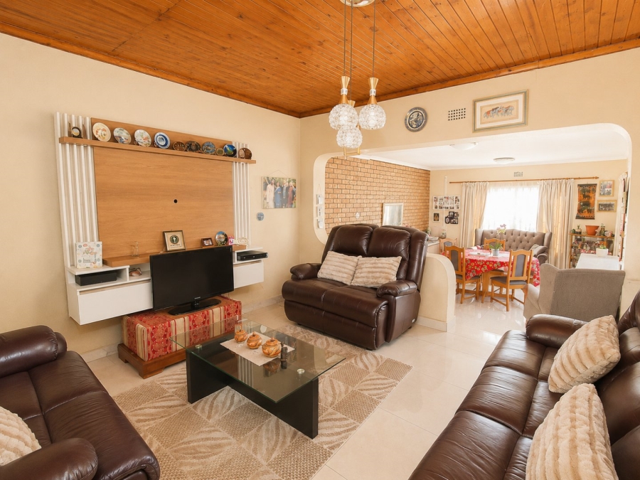 3 Bedroom Property for Sale in Esther Park Gauteng