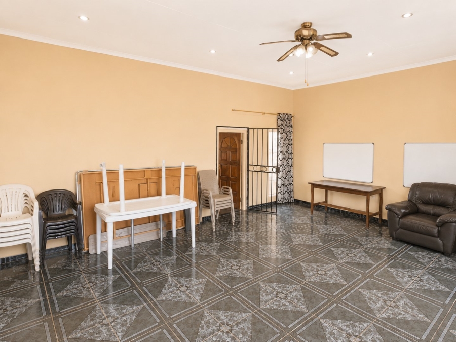 3 Bedroom Property for Sale in Esther Park Gauteng