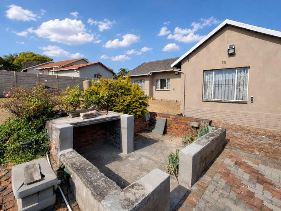 3 Bedroom Property for Sale in Esther Park Gauteng
