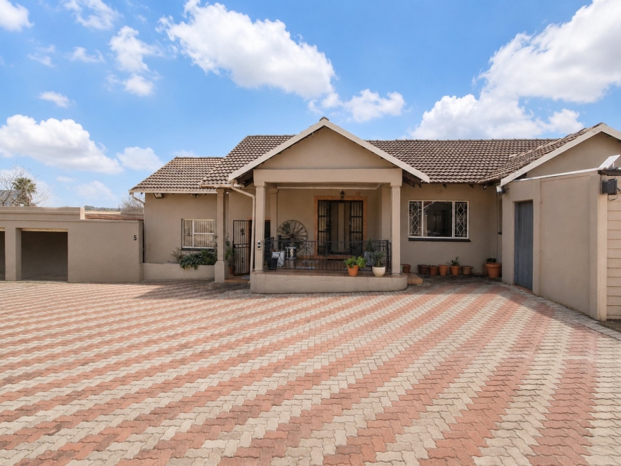 3 Bedroom Property for Sale in Esther Park Gauteng