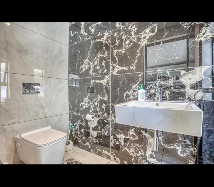 4 Bedroom Property for Sale in Houghton Estate Gauteng