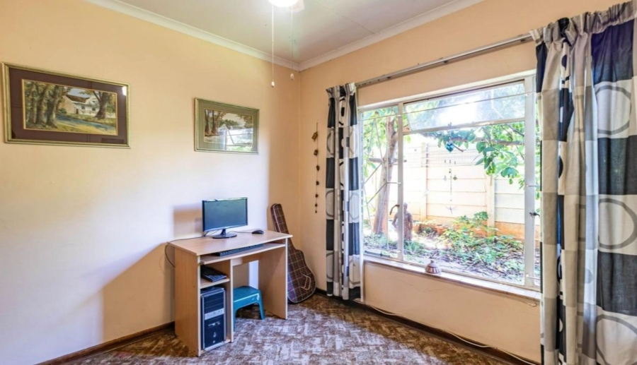 6 Bedroom Property for Sale in Murrayfield Gauteng