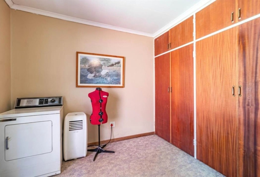 6 Bedroom Property for Sale in Murrayfield Gauteng