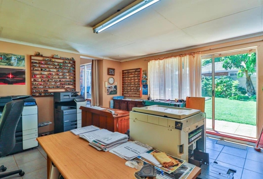 6 Bedroom Property for Sale in Murrayfield Gauteng