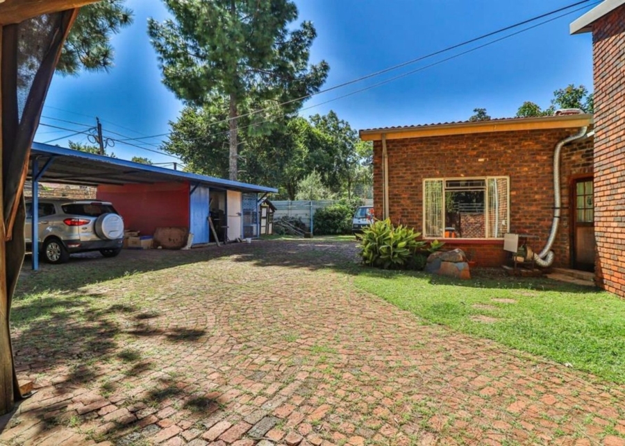 6 Bedroom Property for Sale in Murrayfield Gauteng