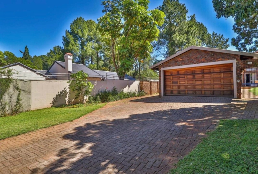 6 Bedroom Property for Sale in Murrayfield Gauteng