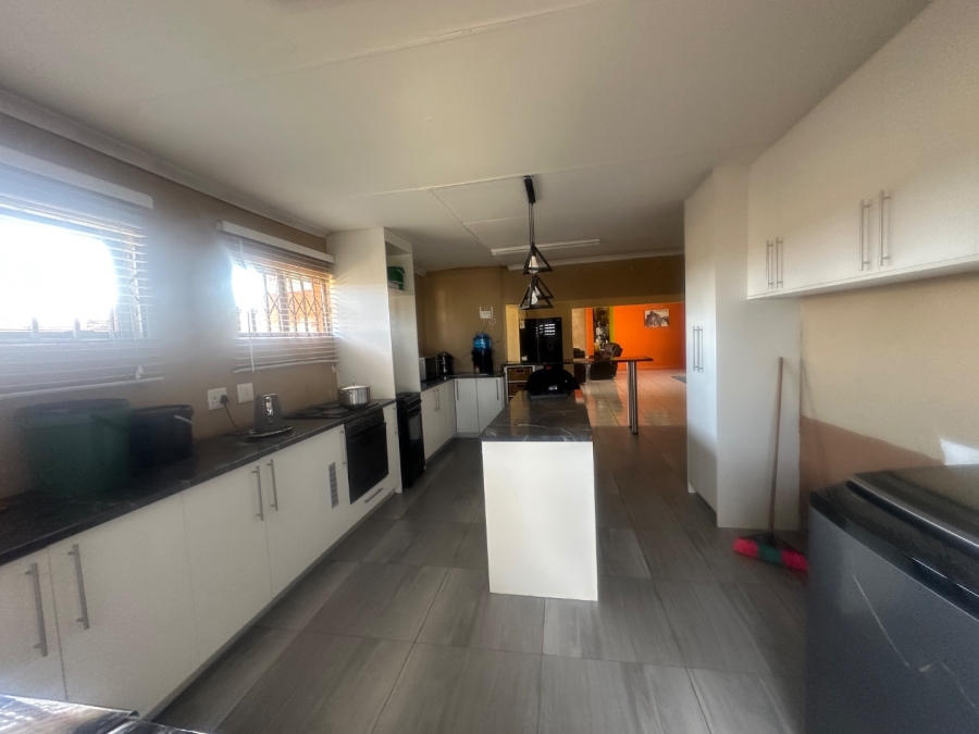 8 Bedroom Property for Sale in Lenasia South Gauteng