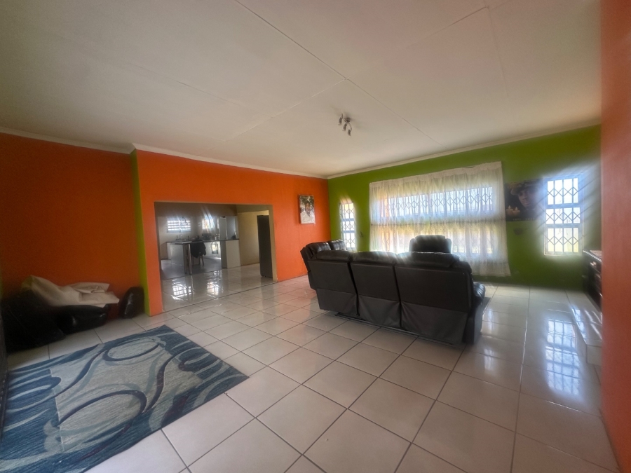 8 Bedroom Property for Sale in Lenasia South Gauteng