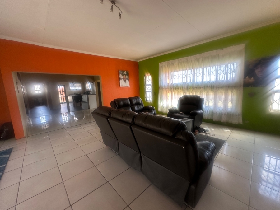 8 Bedroom Property for Sale in Lenasia South Gauteng