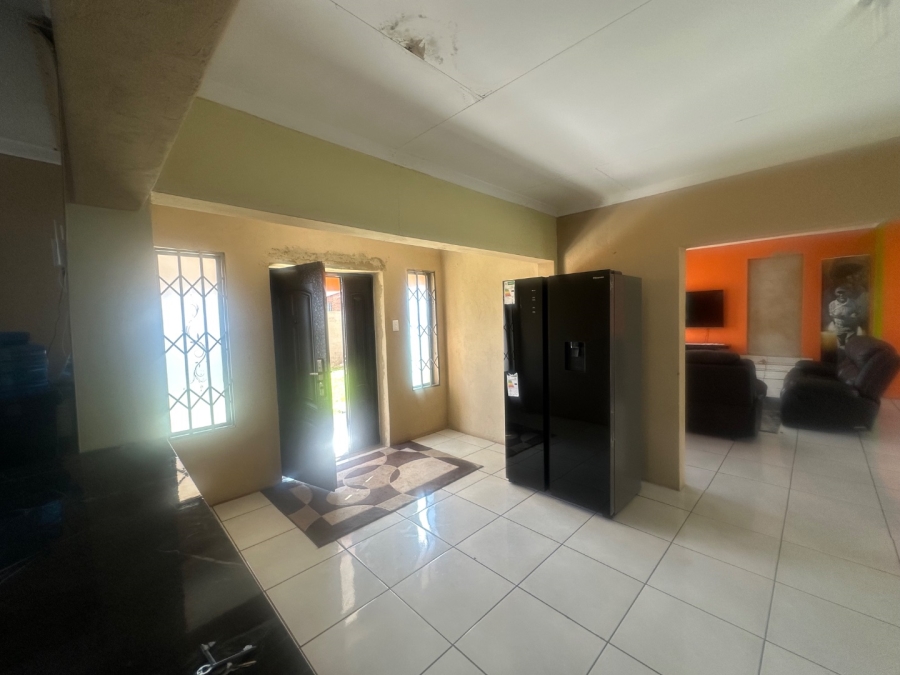 8 Bedroom Property for Sale in Lenasia South Gauteng