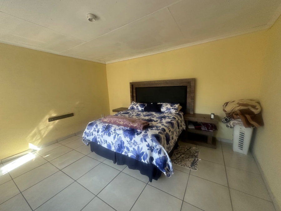 8 Bedroom Property for Sale in Lenasia South Gauteng