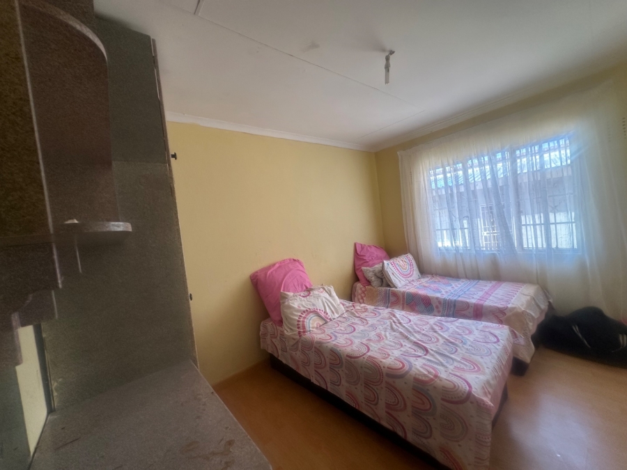8 Bedroom Property for Sale in Lenasia South Gauteng