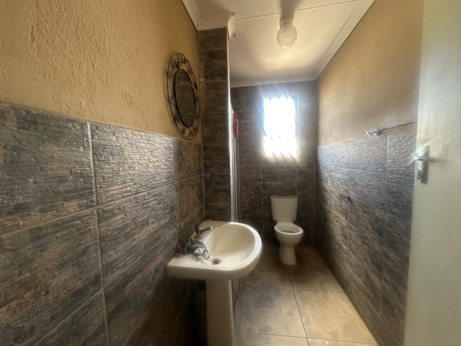 8 Bedroom Property for Sale in Lenasia South Gauteng