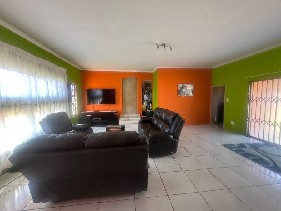 8 Bedroom Property for Sale in Lenasia South Gauteng