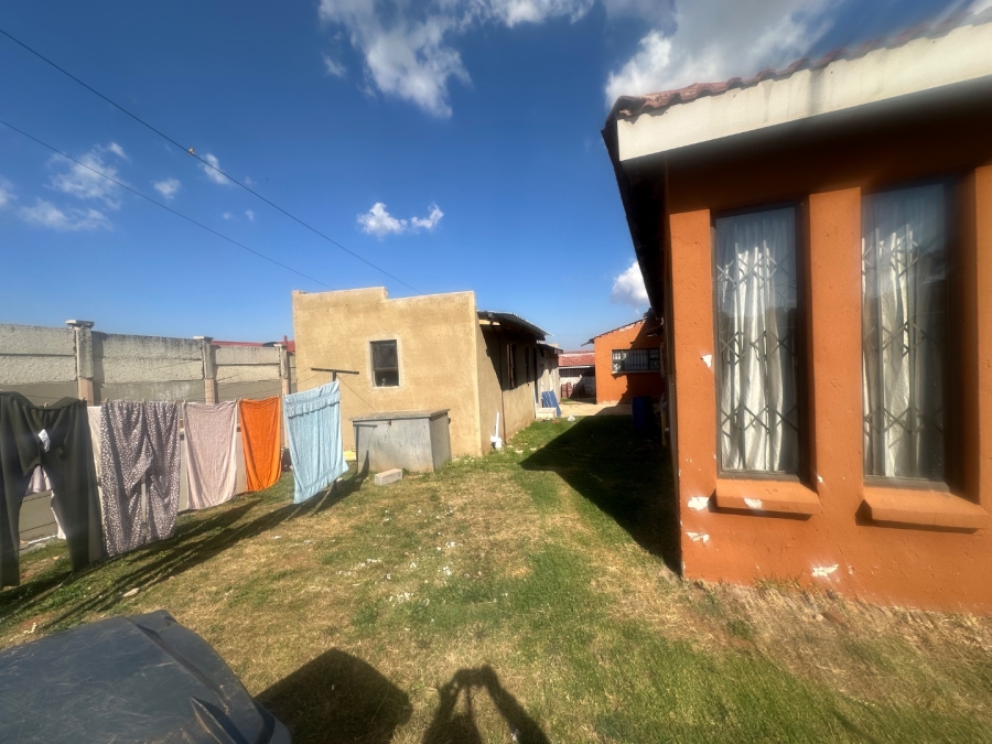 8 Bedroom Property for Sale in Lenasia South Gauteng