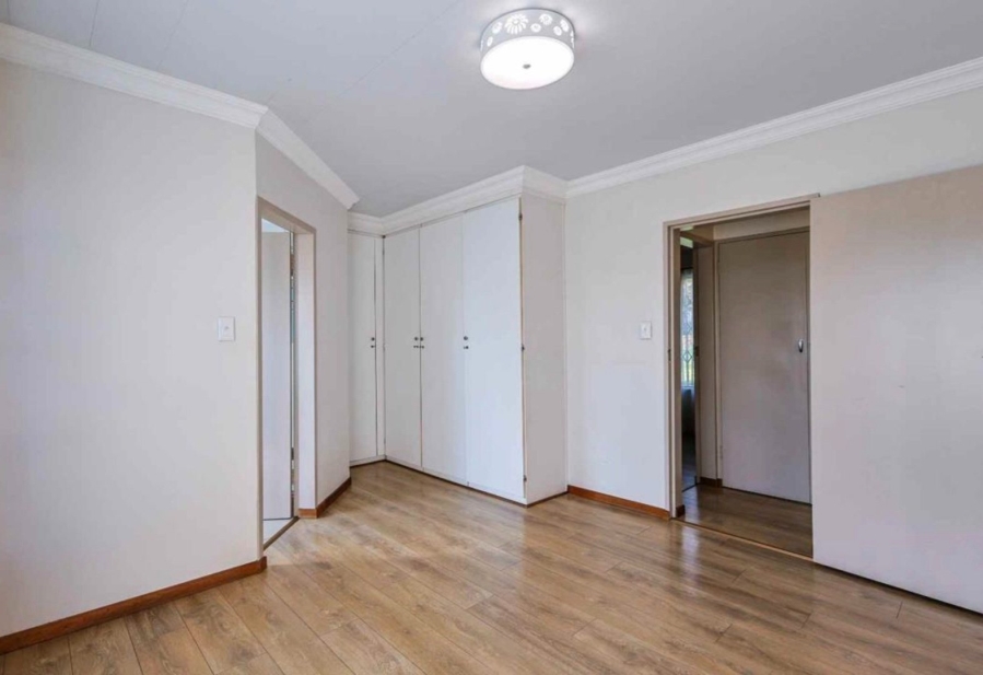 3 Bedroom Property for Sale in Faerie Glen Gauteng