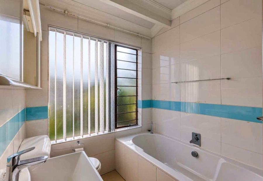 3 Bedroom Property for Sale in Faerie Glen Gauteng