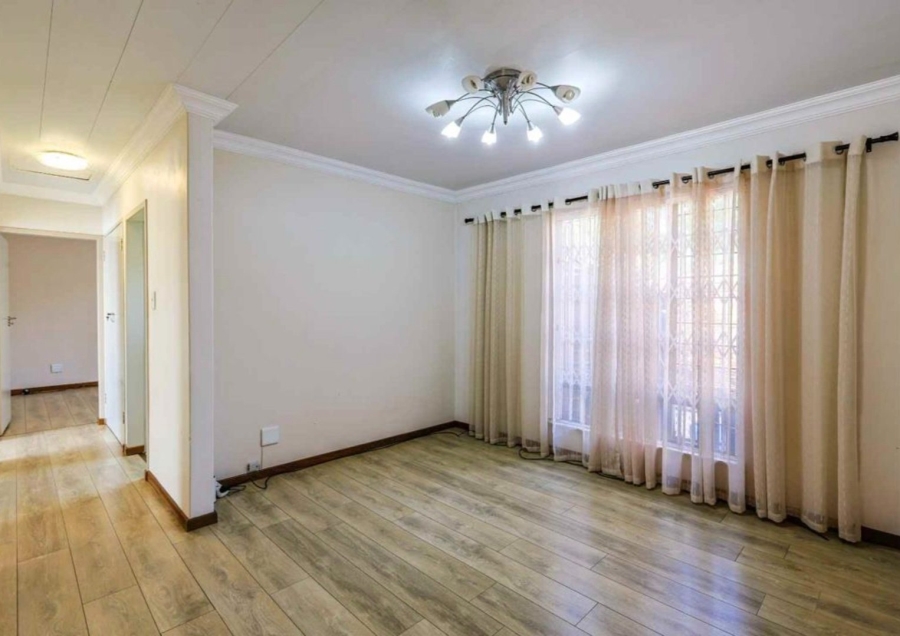 3 Bedroom Property for Sale in Faerie Glen Gauteng